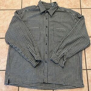 G.H. Bass & Co. Long Sleeve Plaid Print Button-Down Shirt